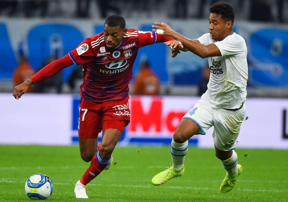 En dépit d’une possession élevée (62%) - et d’un excellent Reine-Adélaïde -, Lyon n’arrive pas à inquiéter Mandanda et les meilleures cartouches sont marseillaises. A l’image de cette occasion marseillaise à la 32è minute de jeu : Payet profite d'un joli travail de Benedetto, et fusille Anthony Lopes ! Le ballon est capté avec autorité par le portier de l’OL.