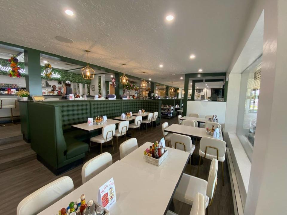 Not in the mood for patio dining? Brunchette on the Lake has plenty of indoor seating.