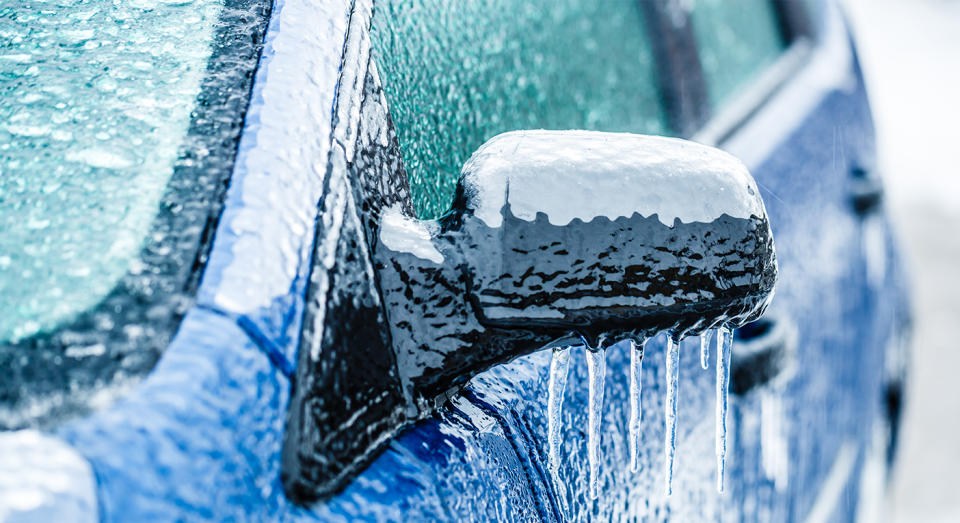 Amazon selling top rated car windscreen cover for snow, frost and leaves. (Getty)