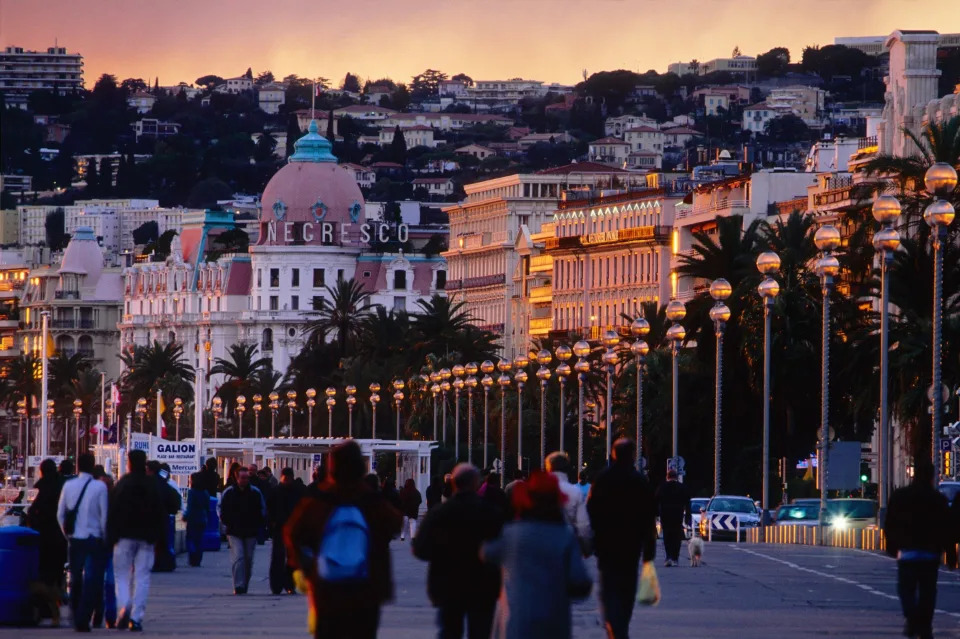 Winter is a great time to take a stroll down the Promenade des Anglais