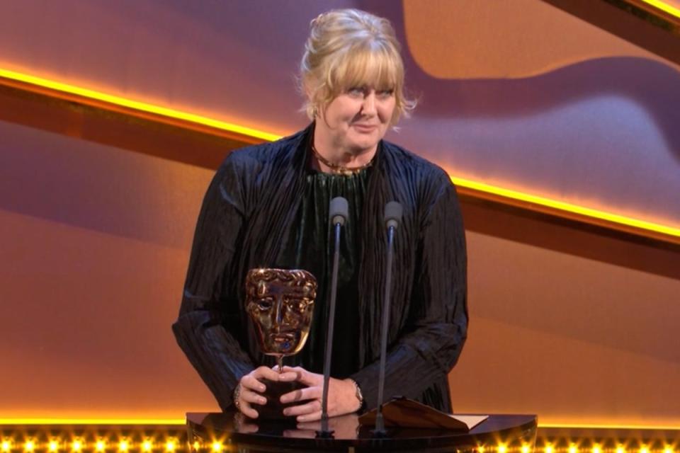Sarah Lancashire with her Best Actress Bafta for ‘Happy Valley’ (BBC)