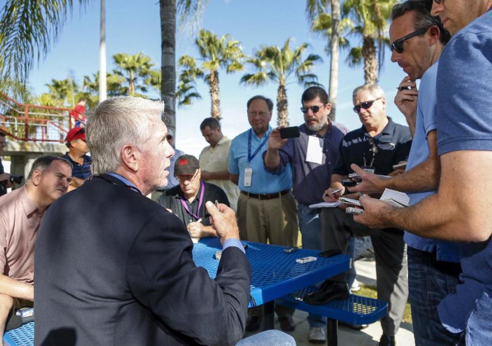 Baseball Hall of Famer and former Philadelphia Phillies third baseman Mike Schmidt speaks at a news conference at the Phillies spring training complex Sunday, March 16, 2014, in Clearwater, Fla. (AP Photo/Mike Carlson)