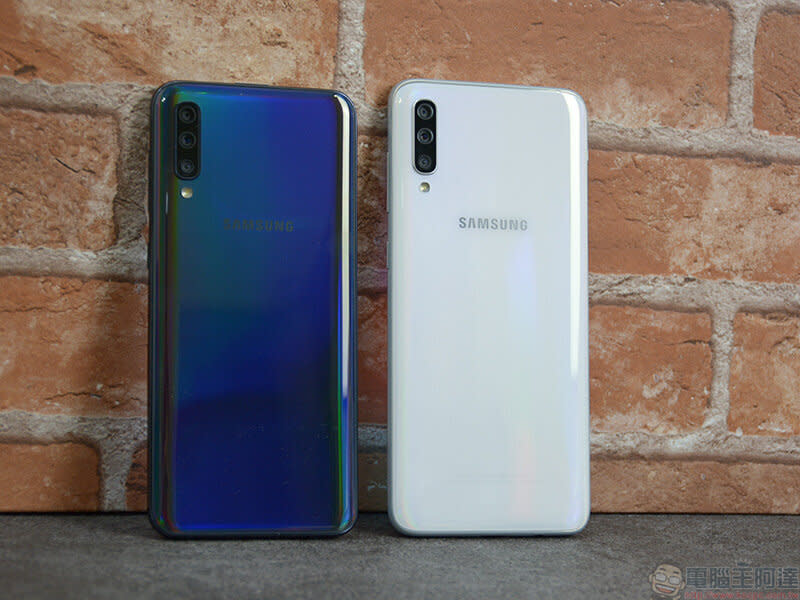 最新 Samsung Galaxy A70 開箱 實拍