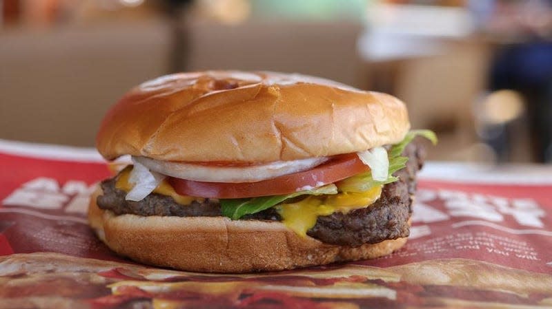 Wendy's cheeseburger