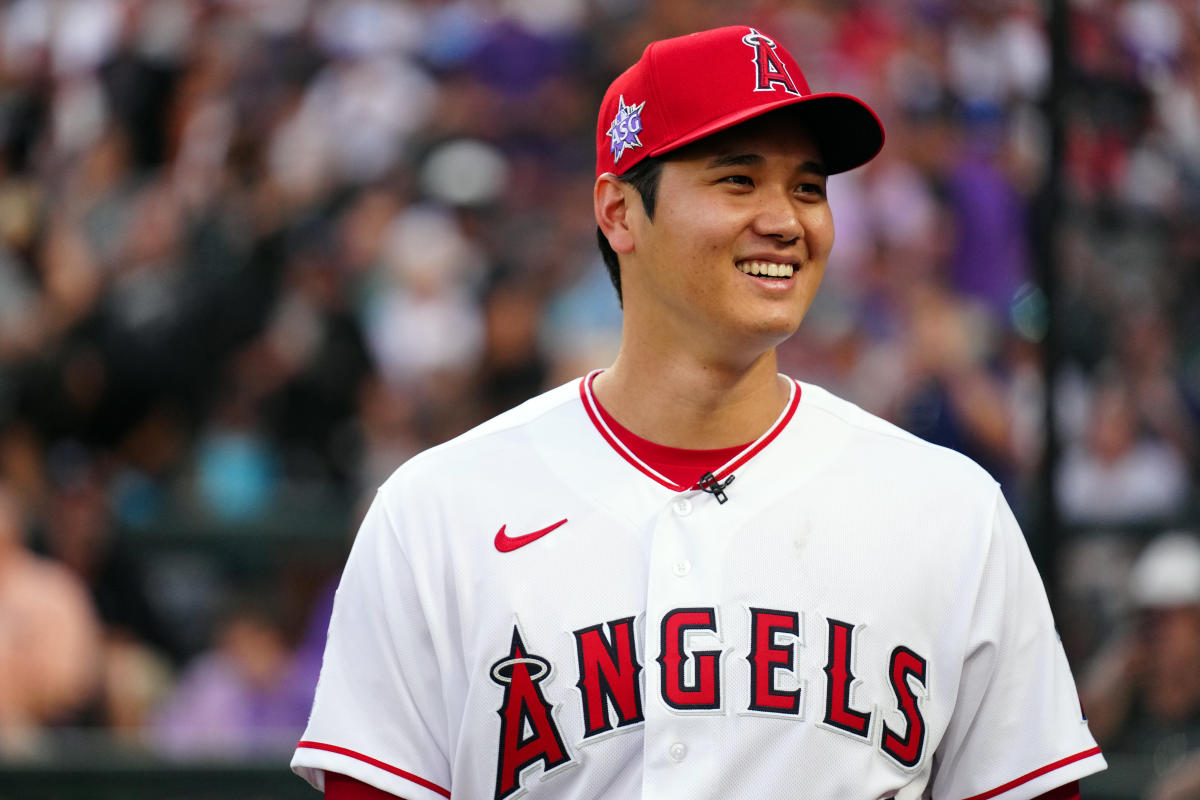 ESPN Reporter Asks Angels Manager About Potential Ohtani Trade During Game