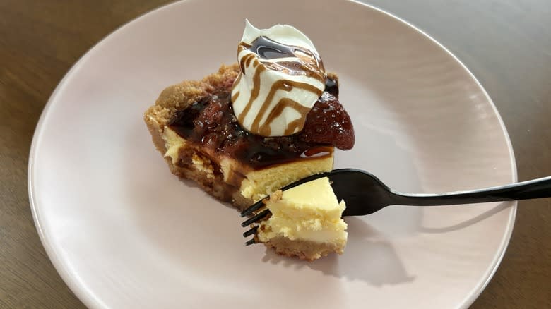 balsamic glazed cheesecake slice