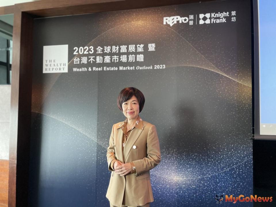 ▲瑞普萊坊董事長劉美華針對2023年台灣不動產市場，提出3大機會和趨勢，包括：一、新型態辦公室興起。二、工業及倉儲物流需求持續成長。三、土地開發模式多元化。