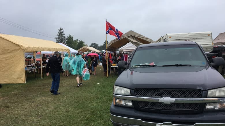 Man asked to stop flying Confederate flag at Sussex Flea Market