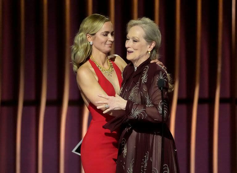 Meryl Streep y Emily Blunt, aplaudidas por sus colegas