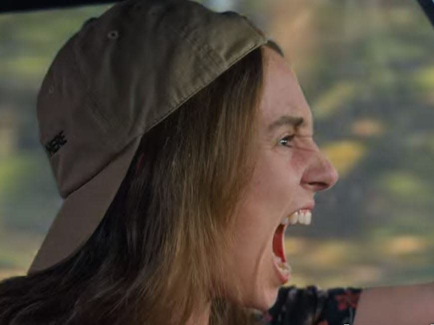 maya hawke playing eleanor screaming while driving a car in do revenege