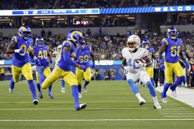 Undrafted rookie Elijah Dotson making a case for Chargers' roster spot  after 2-TD game - The San Diego Union-Tribune