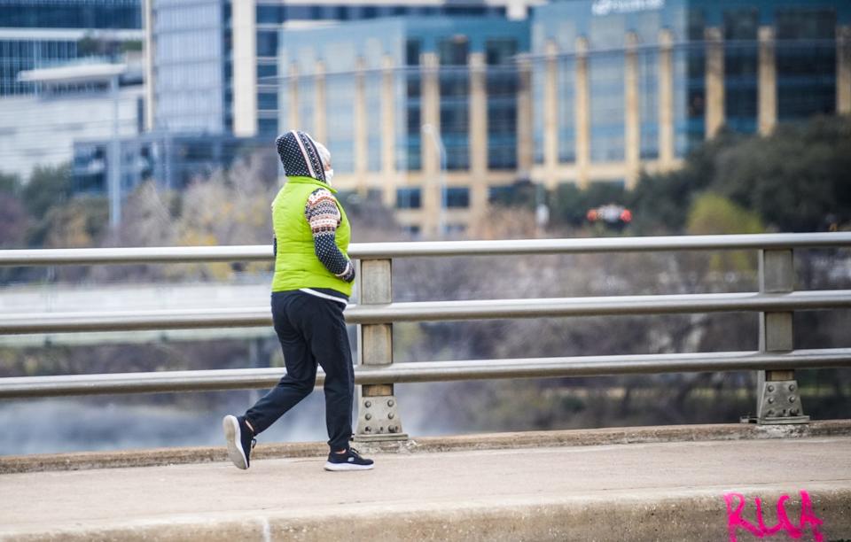 With low temperatures expected a cross Central Texas on Tuesday, some area school districts have announced campus closures.