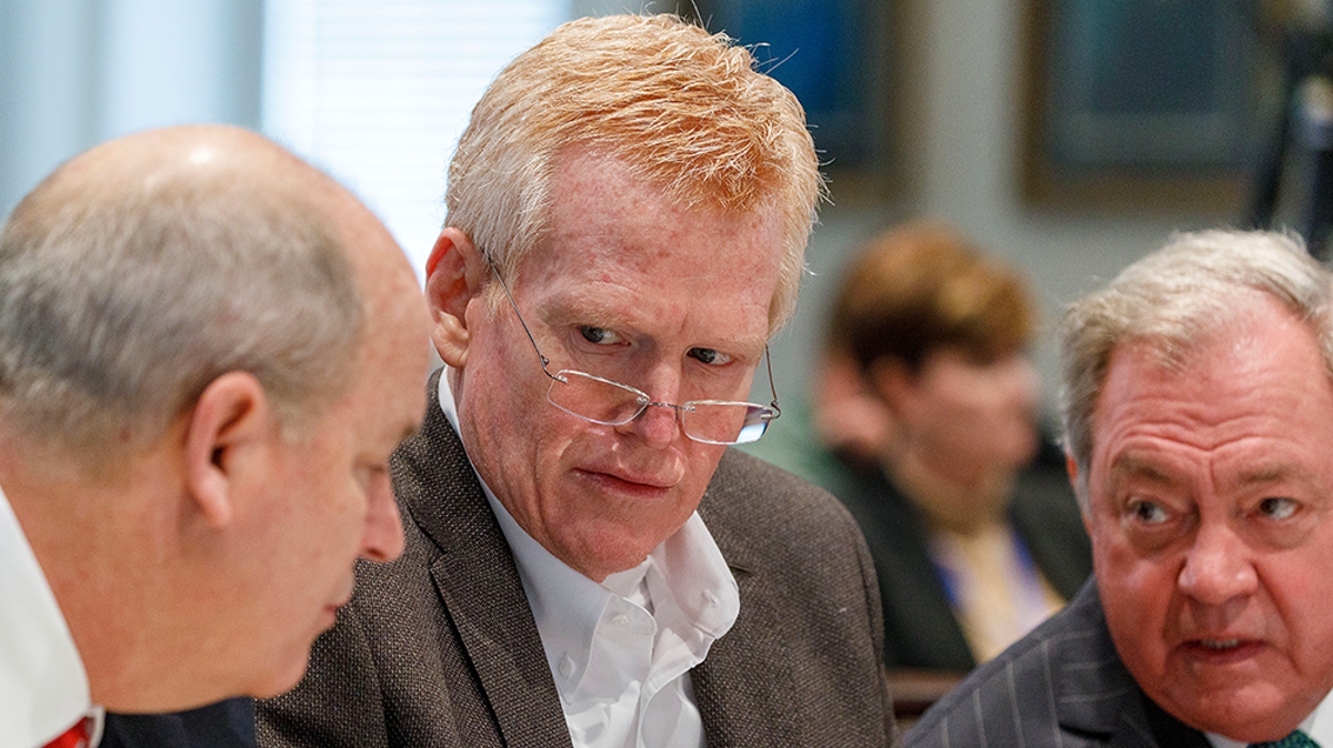 Alex Murdaugh with his attorneys at his murder trial  (Grace Beahm Alford/The Post And Courier via AP, Pool)