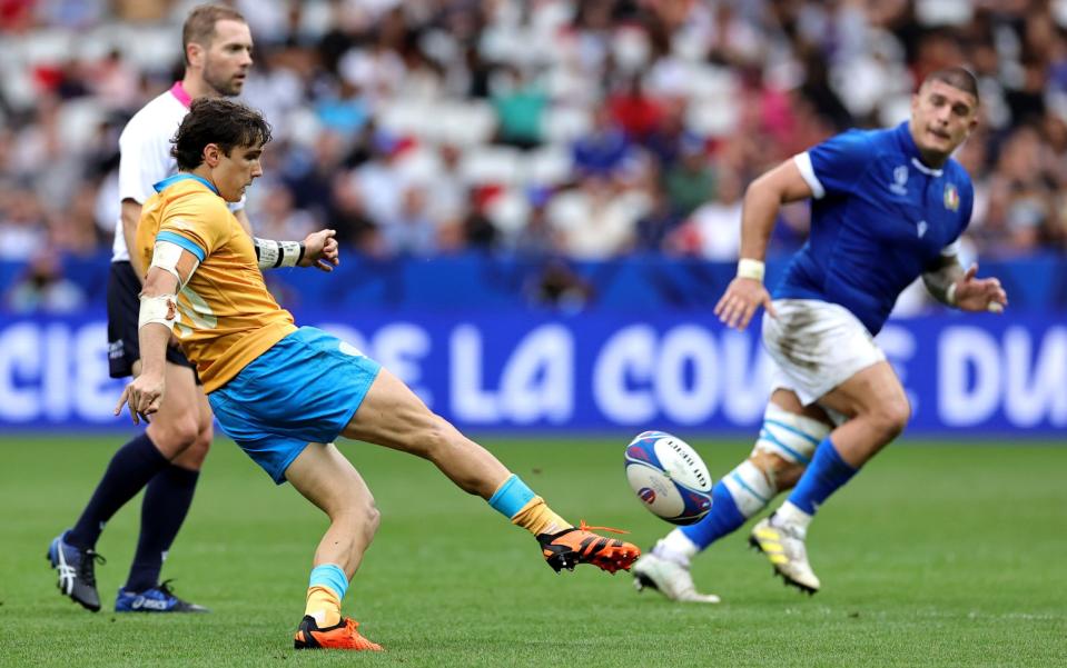 Felipe Etcheverry dribbles a kick through