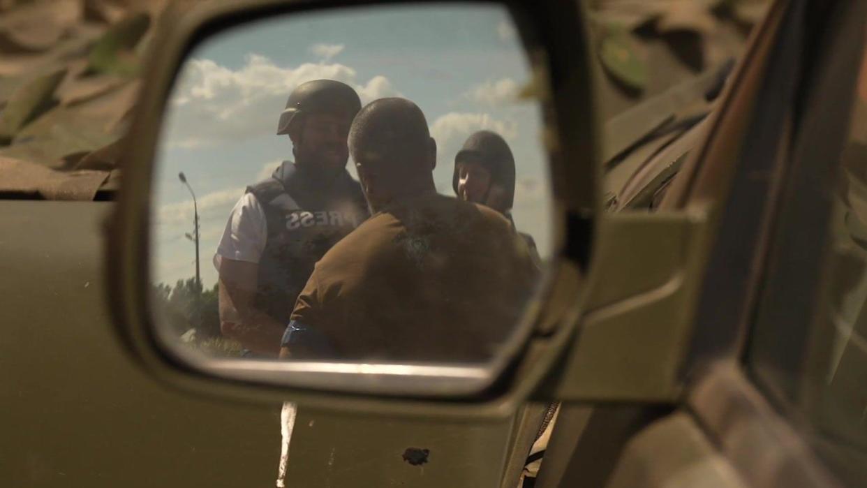 BBC correspondent James Waterhouse speaks to Ukrainian soldiers in Sumy.