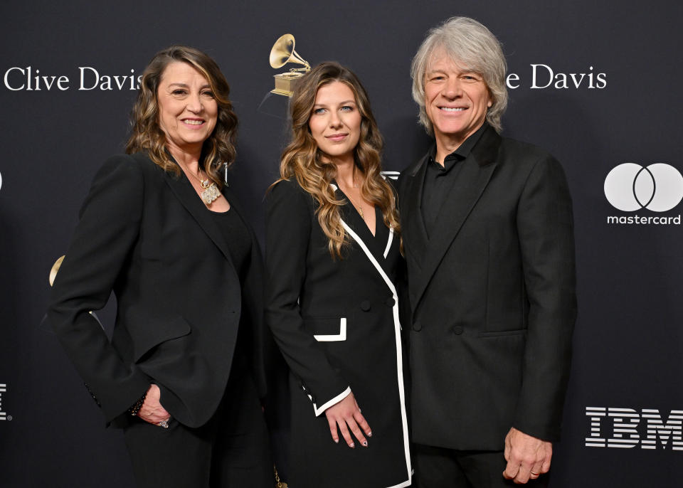 Dorothea Hurley, Stephanie Rose Bongiovi, y Jon Bon Jovi. (Photo by Axelle/Bauer-Griffin/FilmMagic)