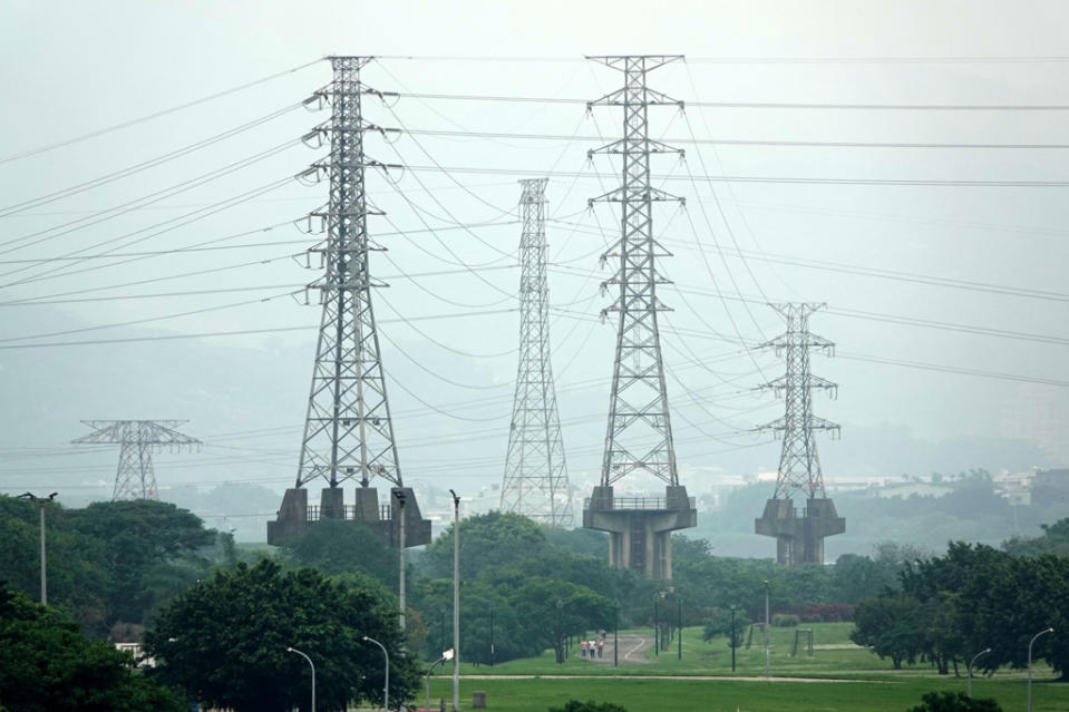 今日上午新北市淡水區傳出停電消息，總計4088戶沒電用。下午則發生政大大停電。（示意圖／黃世麒攝）