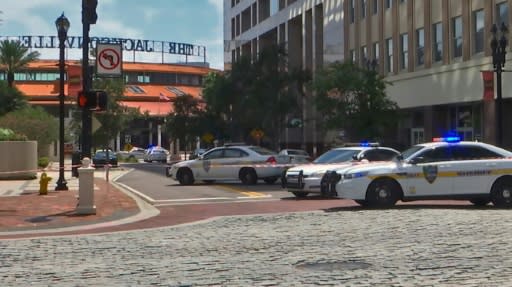 Several people were killed in the mass shooting at a video game tournament in Jacksonville (via AFP)