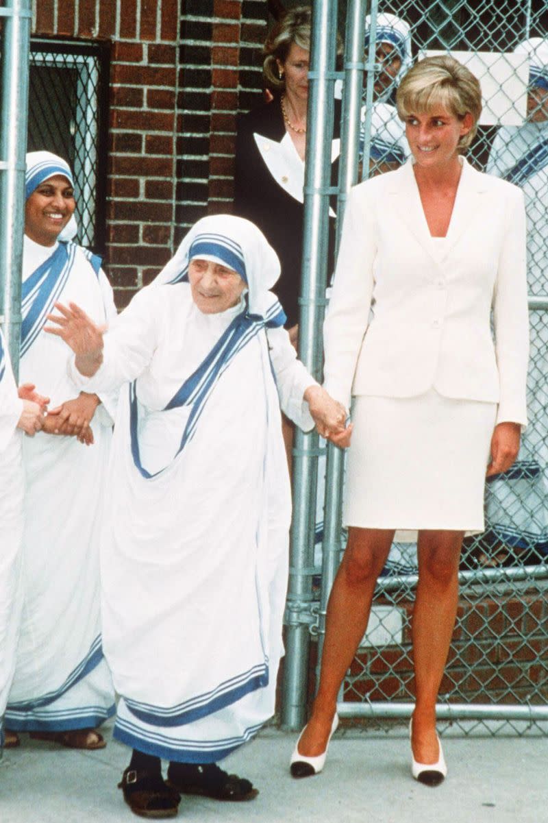 <p> Here, she&apos;s seen with like-minded and like-hearted humanitarian, Mother Teresa. </p>