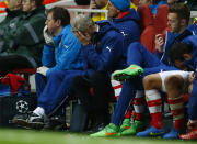 Football - Arsenal v AS Monaco - UEFA Champions League Second Round First Leg - Emirates Stadium, London, England - 25/2/15 Arsenal manager Arsene Wenger looks dejected Reuters / Eddie Keogh Livepic EDITORIAL USE ONLY.