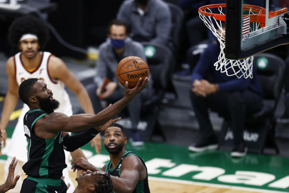 BOSTON, MASSACHUSETTS - JANUARY 24: Jaylen Brown #7 of the Boston Celtics takes a shot against the Cleveland Cavaliers during the third quarter at TD Garden on January 24, 2021 in Boston, Massachusetts. NOTE TO USER: User expressly acknowledges and agrees that, by downloading and or using this photograph, User is consenting to the terms and conditions of the Getty Images License Agreement.  (Photo by Maddie Meyer/Getty Images)