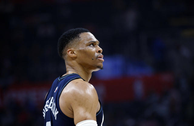 Clippers hopeful Russell Westbrook can return before playoffs after surgery  to repair broken hand - Yahoo Sports