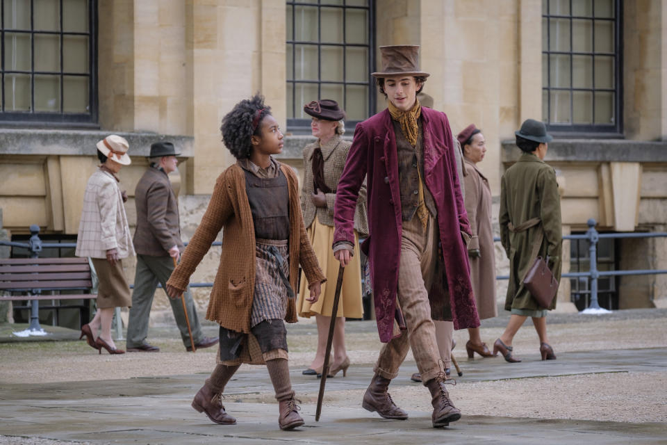 (L to R) CALAH LANE as Noodle and TIMOTHÉE CHALAMET as Willy Wonka in Warner Bros. (Courtesy of Warner Bros. Pictures)