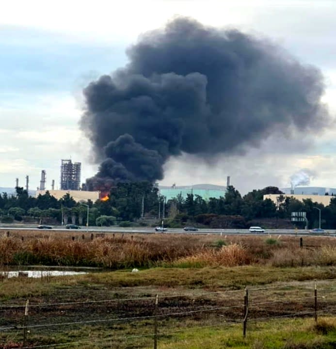 A smoke plume is seen near the Martinez refinery on Dec. 17, 2023. (Image via Bay Area Air Quality Management District)