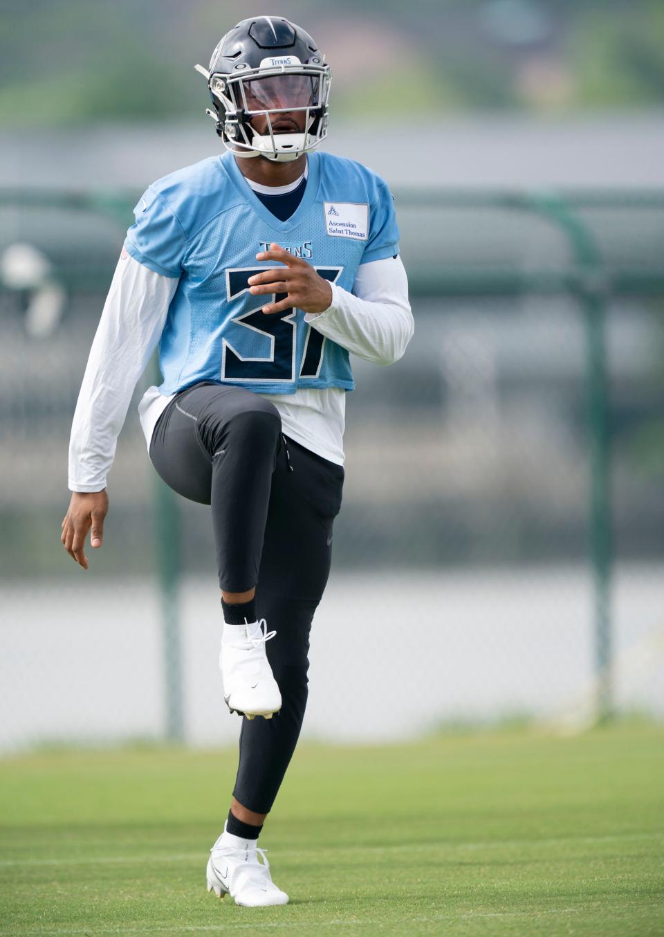 Tennessee Titans free safety Kevin Byard (31) warms up during practice at Saint Thomas Sports Park Tuesday, June 7, 2022, in Nashville, Tenn. 