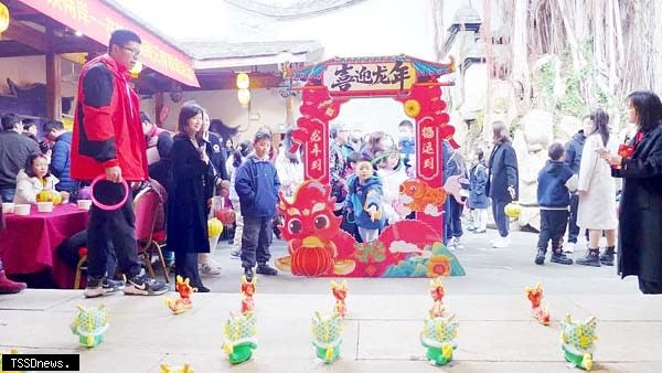 福州市臺灣會館正月成為兩岸共享的元宵民俗文化交流匯聚地，吸引了眾多在榕（福州）臺胞及其家庭熱情參與。