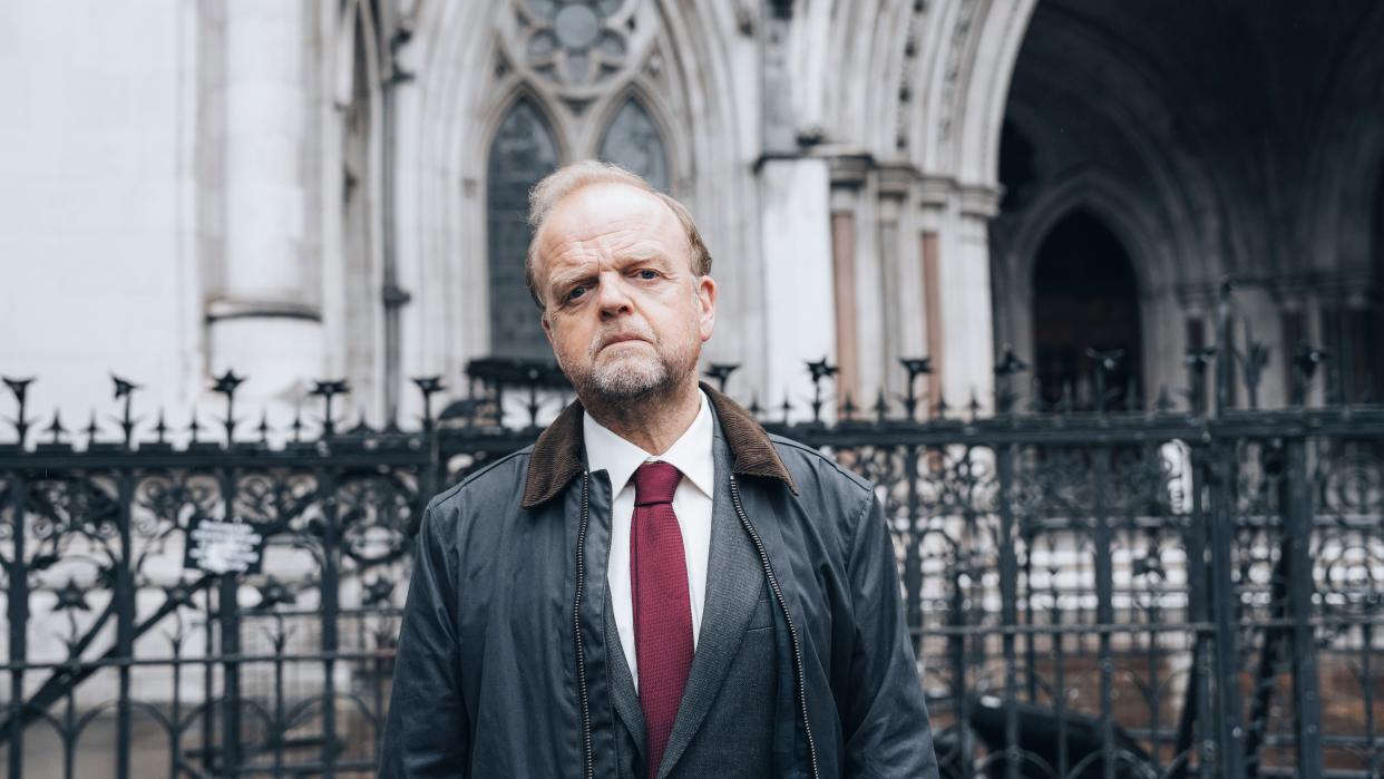  Alan Bates (Toby Jones) outside court in Mr Bates vs The Post Office episode 4. 