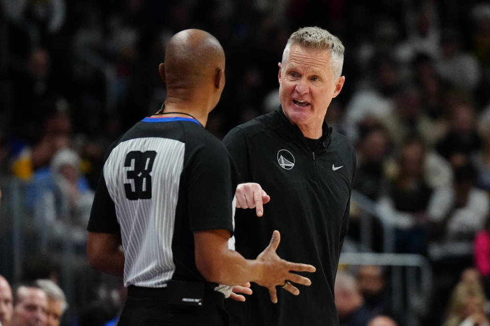 Steve Kerr was not happy with officiating on Christmas. (Ron Chenoy/Reuters)