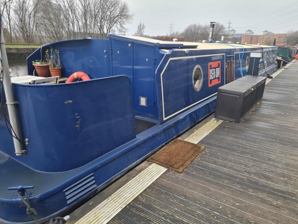 gerda of glasgow houseboat