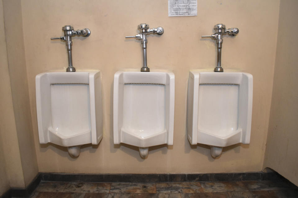 <p>A public toilet in San Salvador, El Salavador. (Photo: Marvin Recinos/AFP/Getty Images) </p>