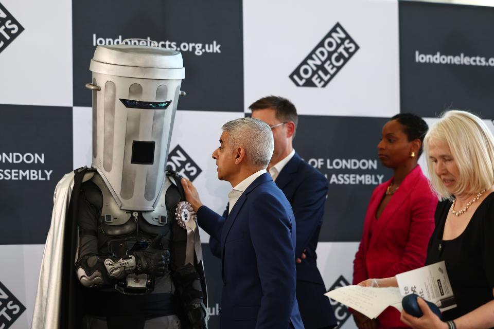 Re-elected Mayor of London Sadiq Khan with Count Binface,  during the declaration for London's Mayor (Getty Images)