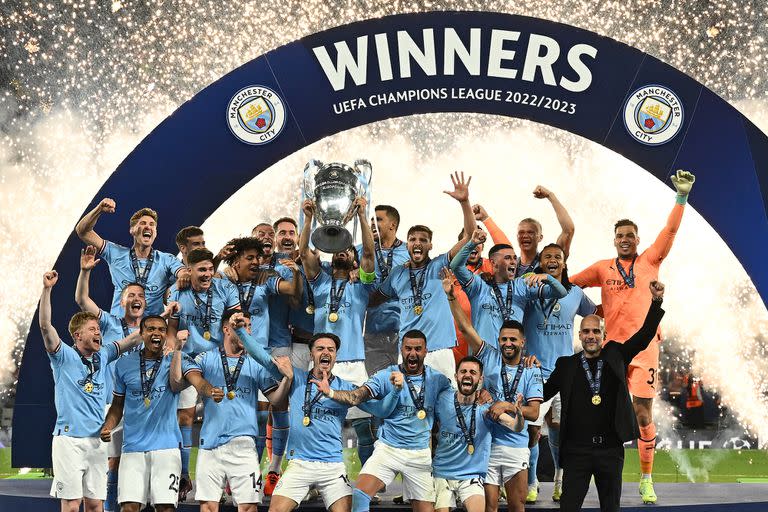 Ilkay Gündogan alza la Champions League, que confirma el triplete legendario de Manchester City