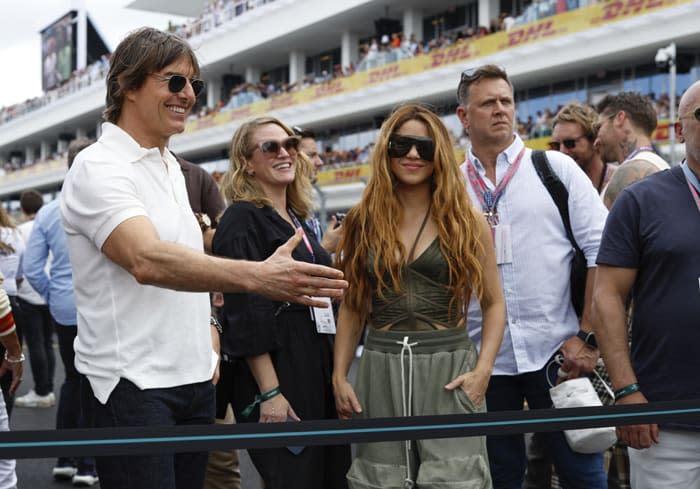 Shakira y Tom Cruise en la Fórmula 1