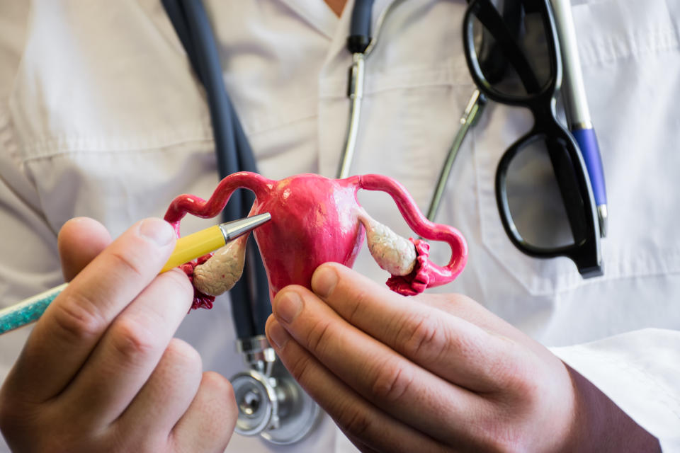 Para descartar cáncer y cualquier otra enfermedad, lo mejor es acudir al especialista si observamos síntomas inusuales y persistentes. (Getty Creative)