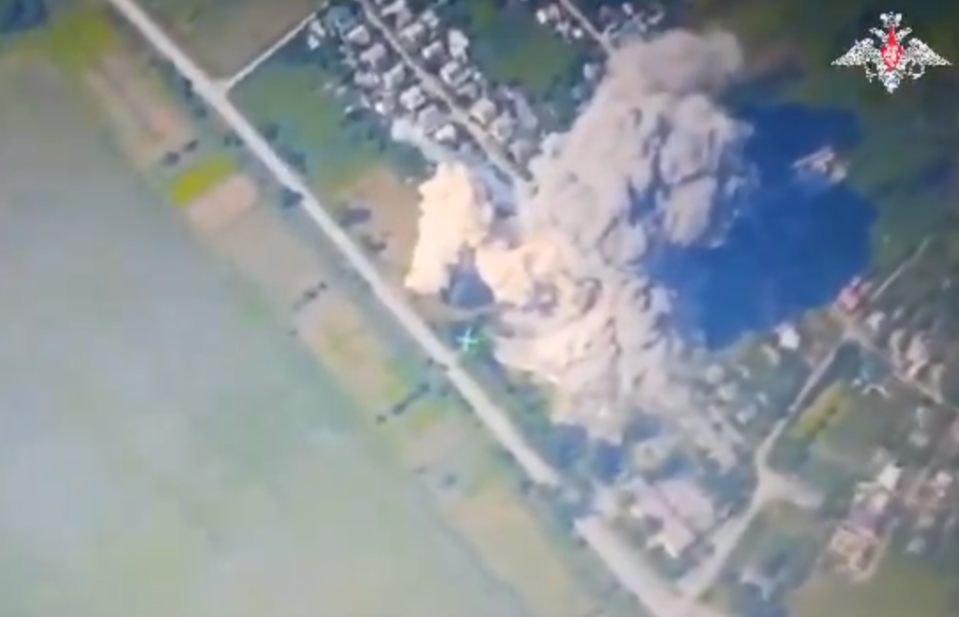 The purported destruction caused by the impact of the UMPK-equipped FAB-3000 bomb. The target was said to be a “temporary deployment point” of the Ukrainian Armed Forces. <em>Russian MoD</em>