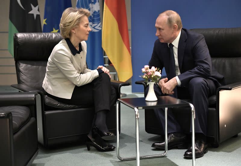 El presidente de Rusia, Vladímir Putin, y la presidenta de la Comisión Europea, Úrsula von der Leyen, en Berlín