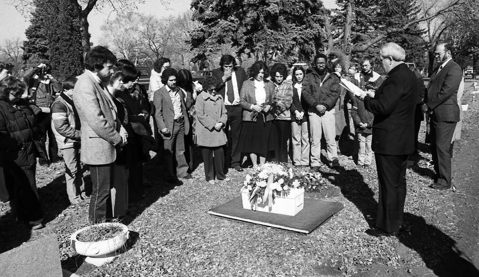 Mourners gather to bury Andrew John Doe on March 7, 1981, in Sioux Falls, S.D. (Argus Leader via AP)