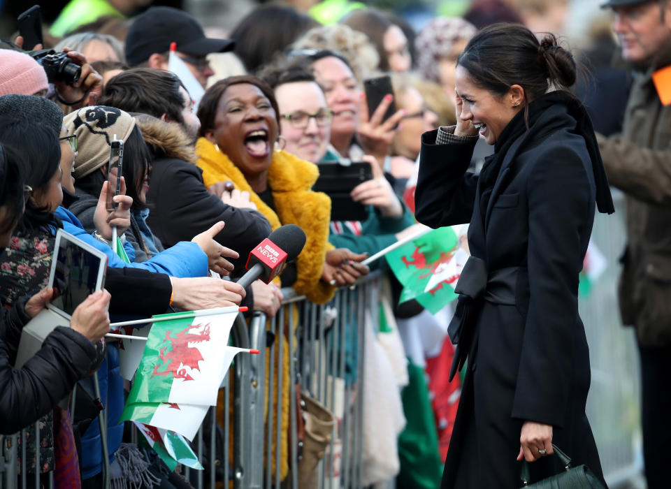 Meghan Markle chats with fans during her visit to Cardiff Castle. (Photo: Chris Jackson via Getty Images)