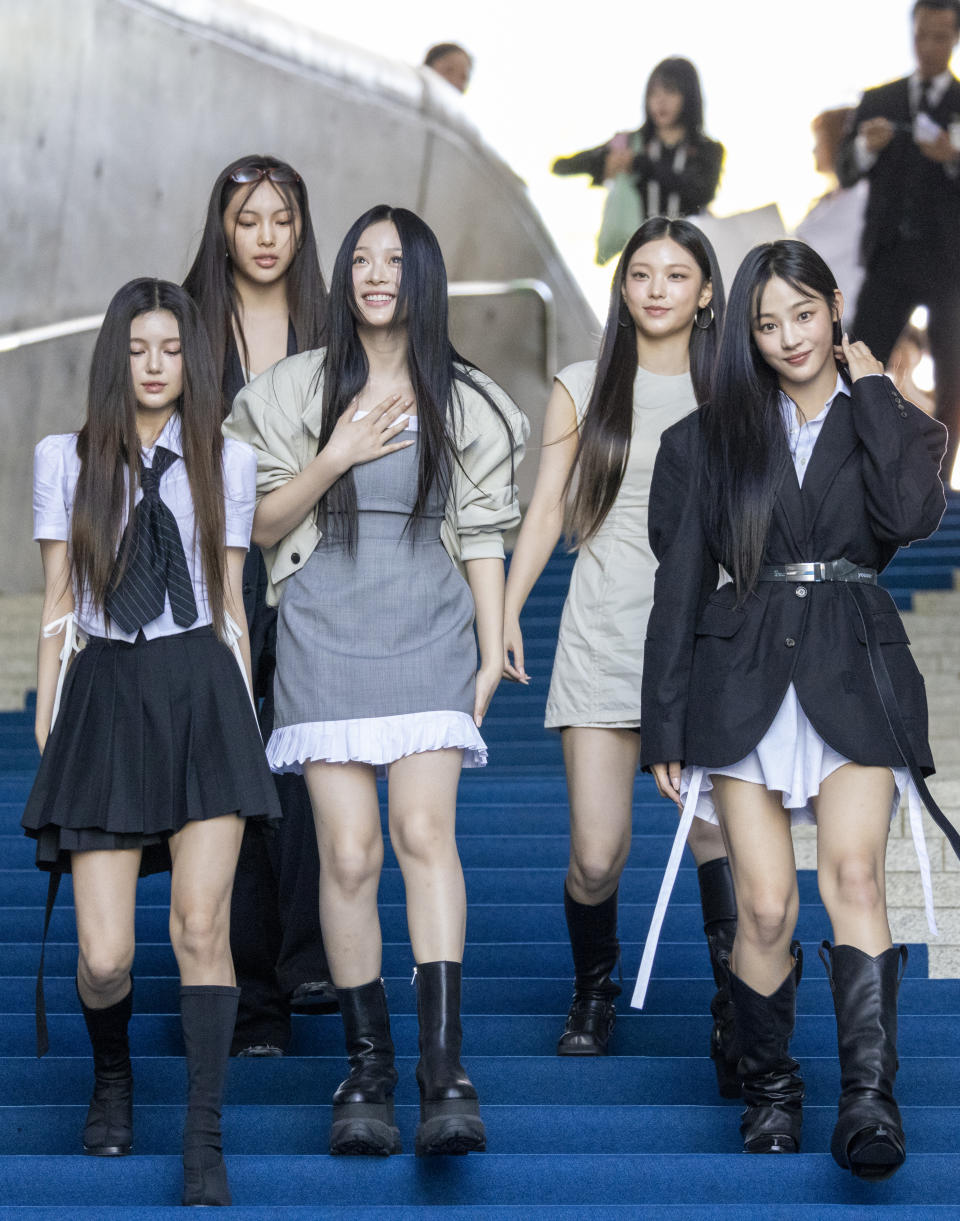 NewJeans at the opening of Seoul Fashion Week in spring 2025.