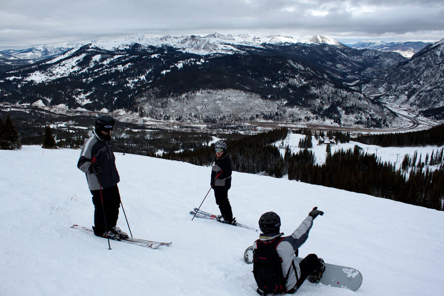 隨著全球暖化，各國降雪量銳減，滑雪產業也受到嚴重衝擊。（Photo by Matt Janicki on Flickr under C.C. License）
