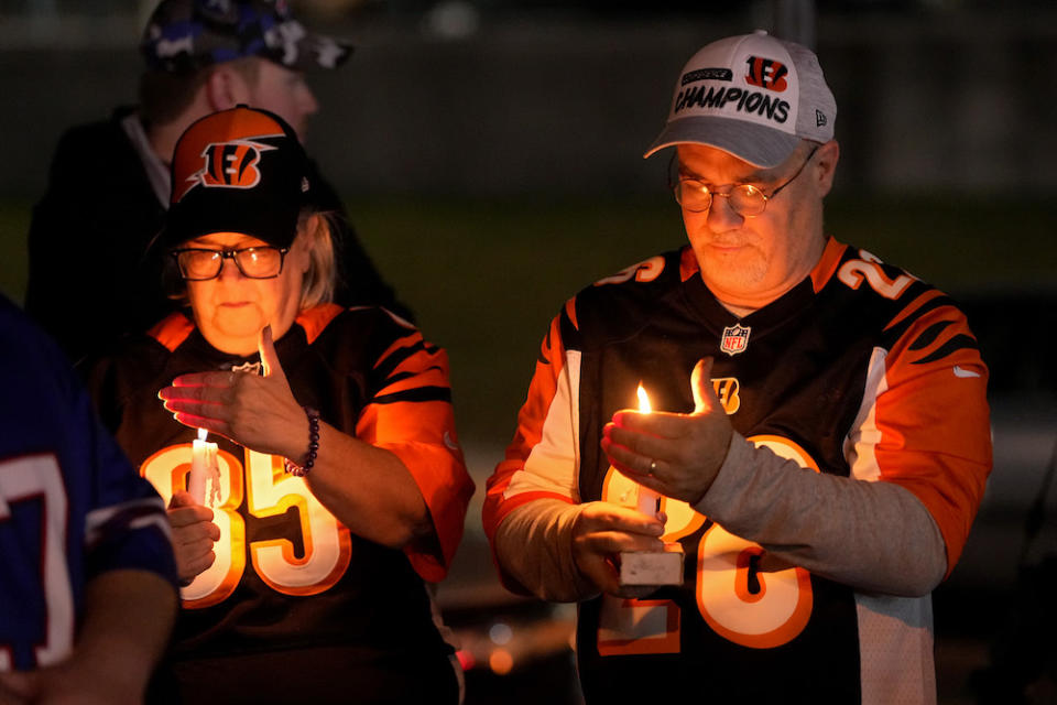 CINCINNATI, OHIO - JANUARY 02: Fans gather for a vigil at the University of Cincinnati Medical Center for football player Damar Hamlin of the Buffalo Bills, who collapsed after making a tackle during the game against the Cincinnati Bengals and was transported by ambulance to the hospital on January 02, 2023 in Cincinnati, Ohio. (Photo by Dylan Buell/Getty Images)