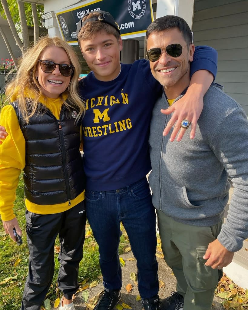 Kelly Ripa, Mark Consuelos, Joaquin Consuelos