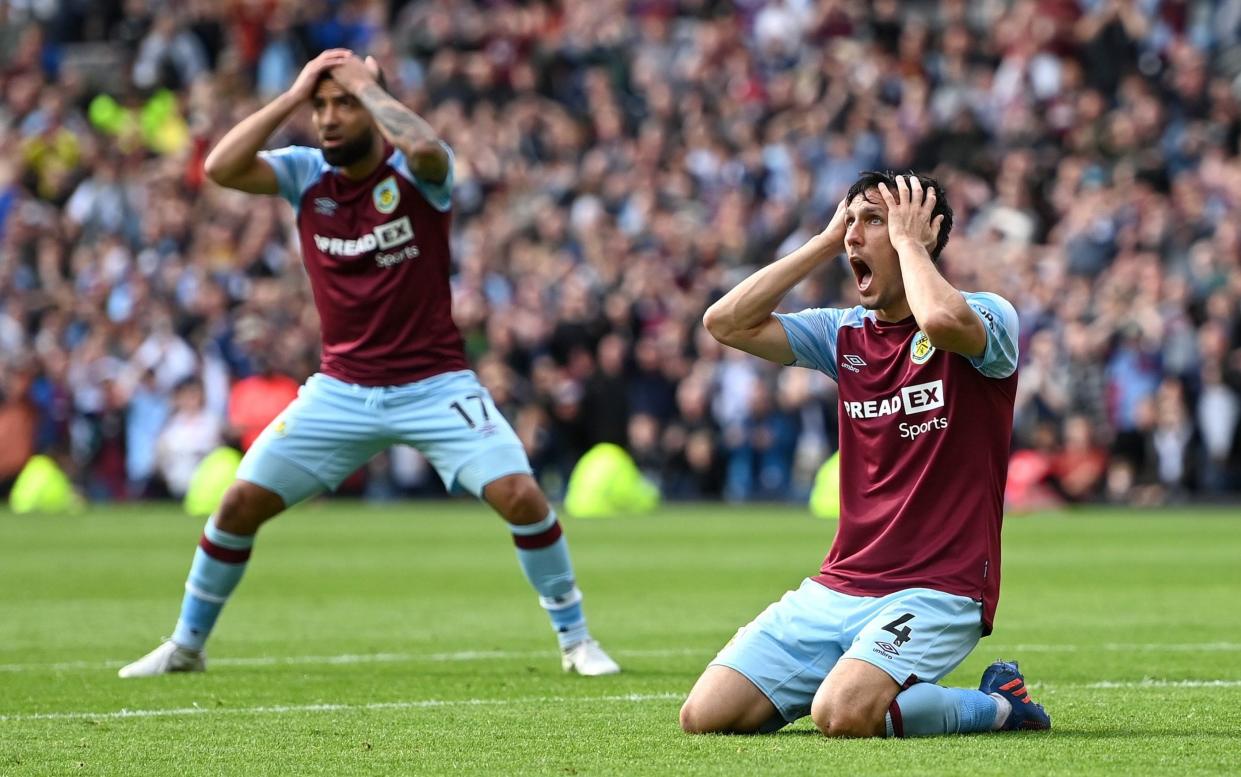  Jack Cork of Burnley reacts during the Premier League match between Burnley and Newcastle United at Turf Moor on May 22, 2022 in Burnley, England - Burnley relegated from Premier League after loss against Newcastle United and Leeds victory - GETTY IMAGES