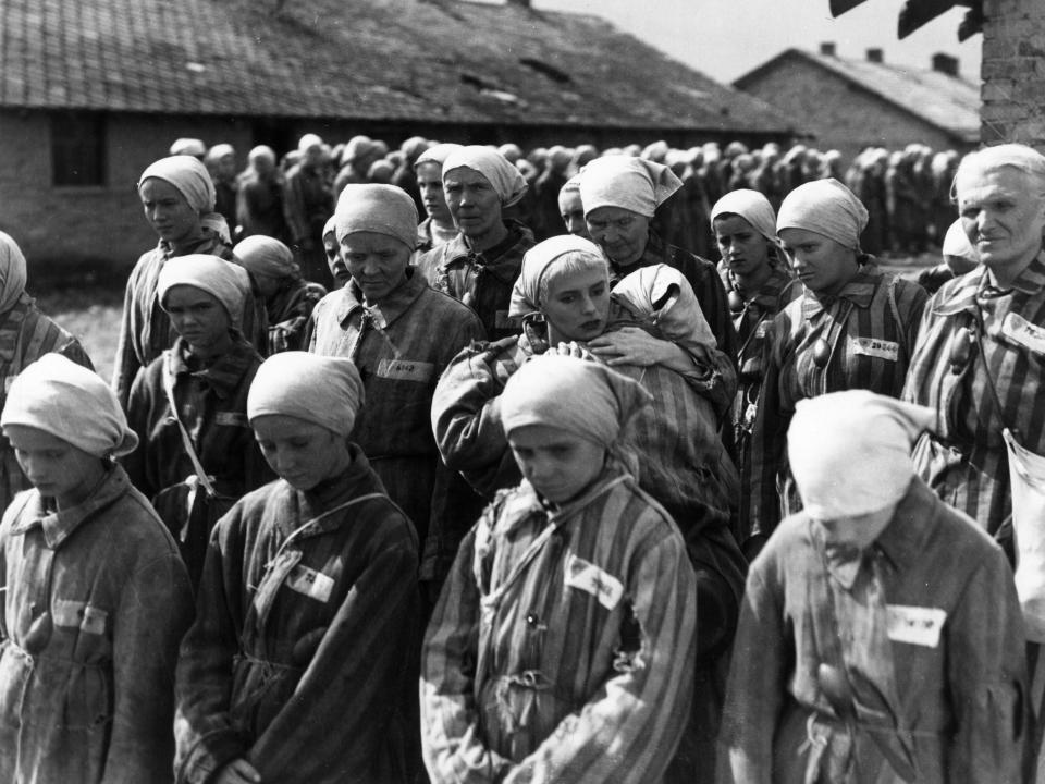 Auschwitz women