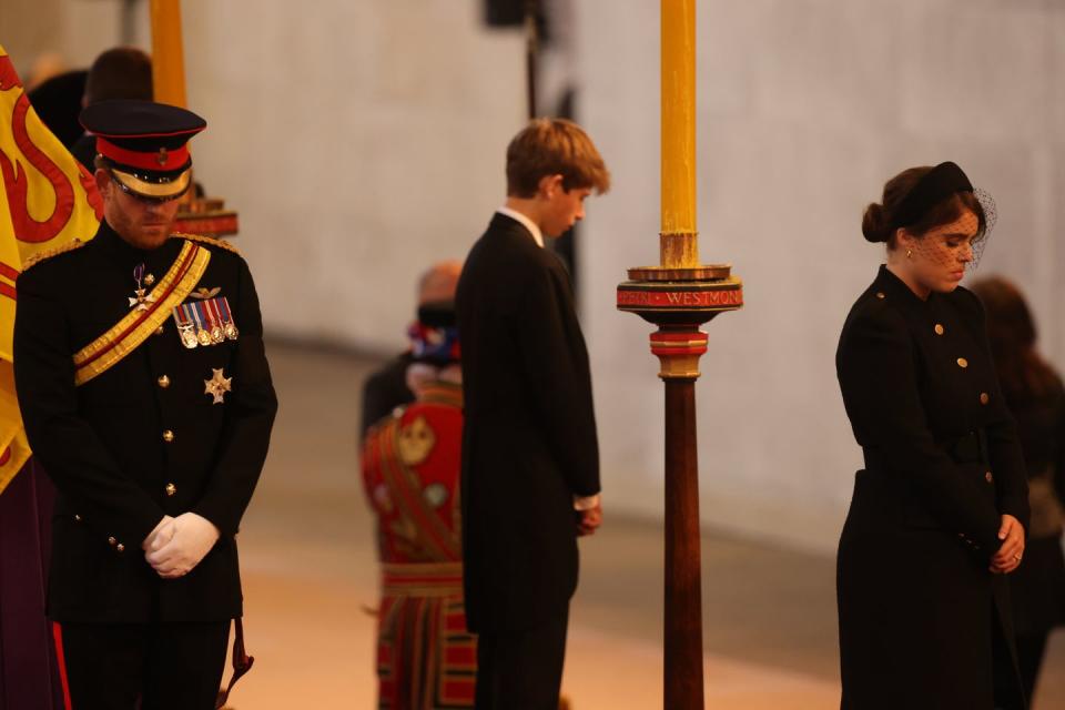 Meghan Markle Was Seen Tearing Up During Queen Elizabeth's Funeral