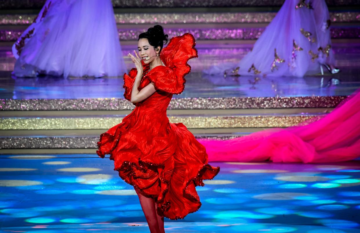 Karen Mok criticised by the Chinese for wearing Dolce & Gabanna in new video (Getty Images)